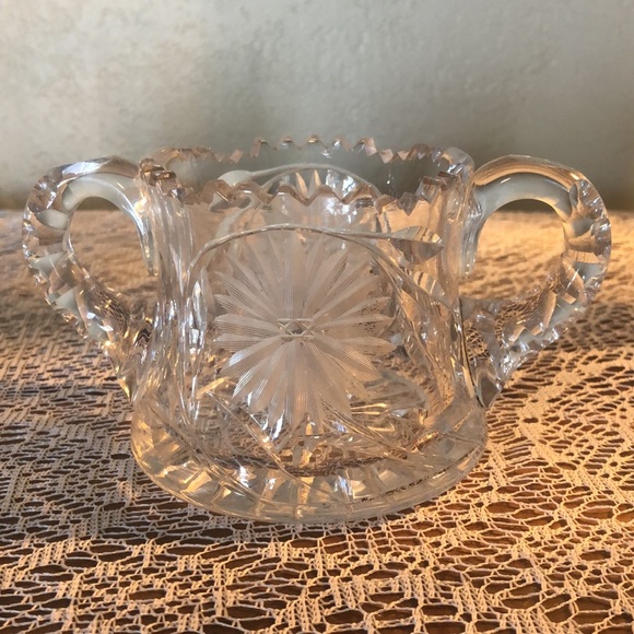 Vintage Elegant Cut Etched Glass Creamer and Sugar Bowl Set - Picture 4 of 8